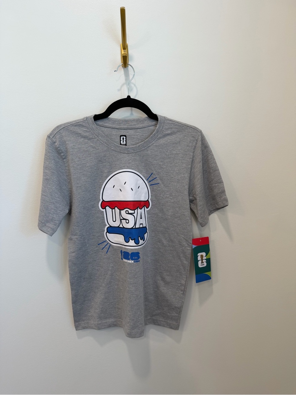FIFA 2026 World Cup USA  Graphic T-Shirt Youth Medium 10/12 Gray NWT Football